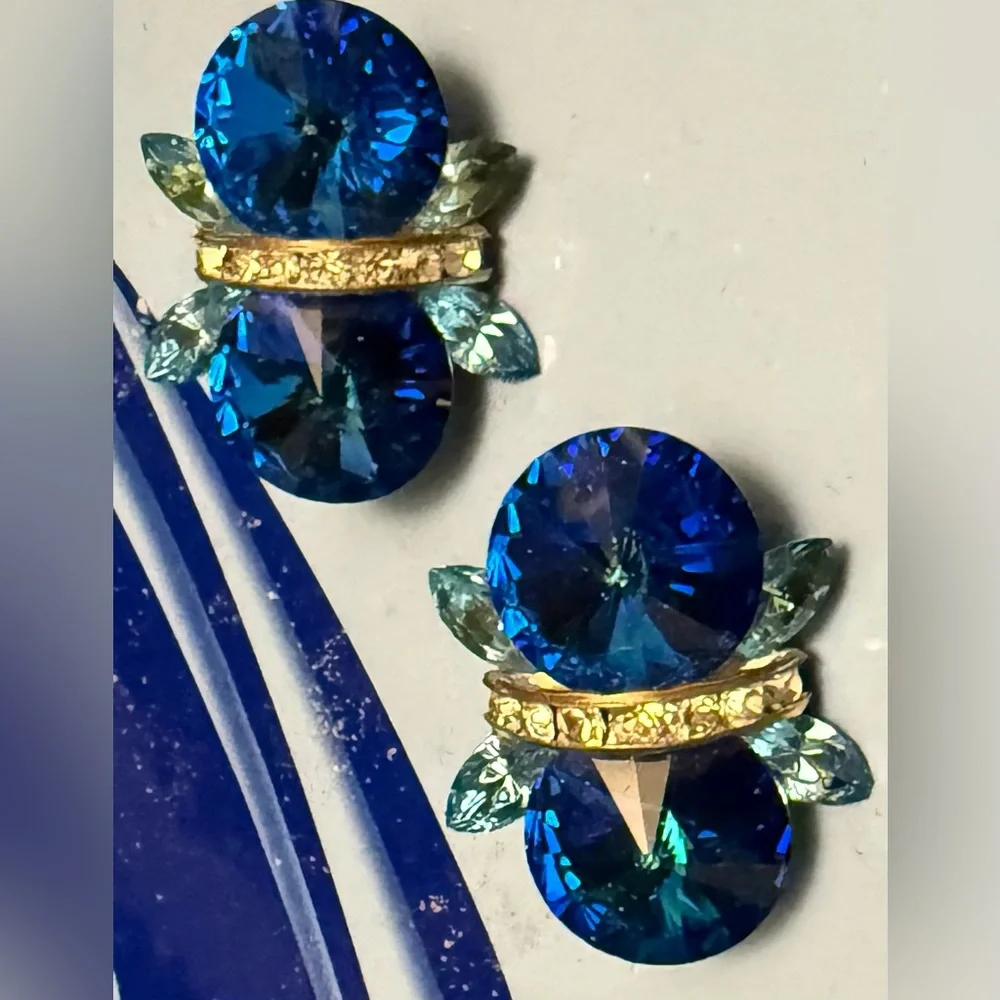 Sparkling, Stunning Blue Crystal Butterfly Clip-On Earrings-Gold-Tone Pre-Loved